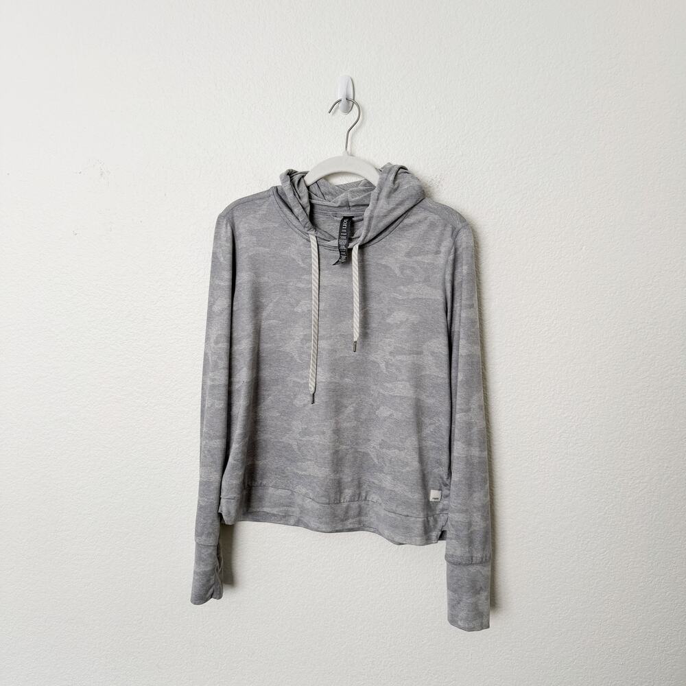 [Vuori] Pale Heather Camo Gray Halo Essential Hoodie Cropped Sweatshirt Sz Small - Picture 2 of 10